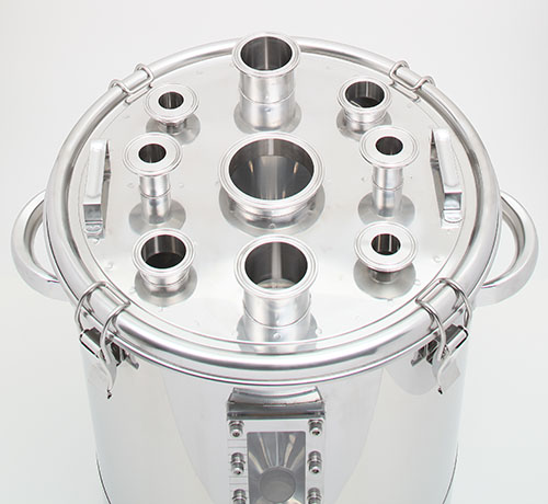 角窓型レベル計（液面水位計）付ホッパー撹拌容器 2