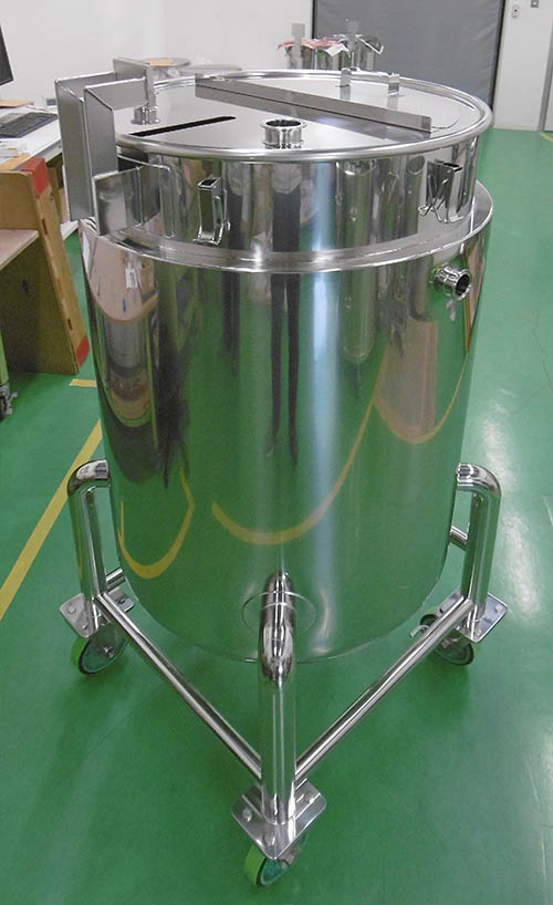 撹拌機取付座付耐圧ジャケット型鏡板撹拌容器 1